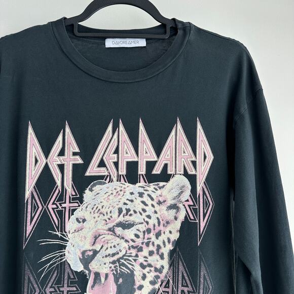Daydreamer Def Leppard Womens Small Long Sleeve Graphic Tiger Tour Band Tee - Picture 4 of 11